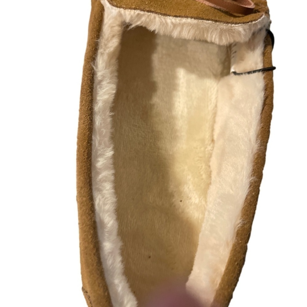 Genuine suede, memory, foam, moccasin slippers nwt - Picture 2 of 3